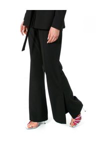AGGI - Czarne spodnie z rozcięciem Camilla. Stan: podwyższony. Kolor: czarny. Materiał: jedwab, tkanina, wiskoza