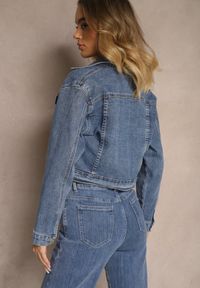 Renee - Niebieska Krótka Kurtka Jeansowa z Naszytymi Kieszeniami Bellisna. Okazja: na co dzień, na imprezę. Kolor: niebieski. Materiał: jeans. Długość: krótkie. Wzór: aplikacja. Styl: casual, elegancki #3