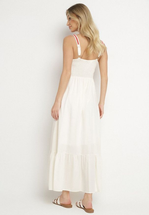 Born2be - Beżowa Sukienka Rozkloszowana na Ramiączkach z Wiskozy Ozdobiona Haftami Efradea. Okazja: na co dzień. Kolor: beżowy. Materiał: wiskoza. Długość rękawa: na ramiączkach. Wzór: aplikacja, haft. Styl: casual, klasyczny