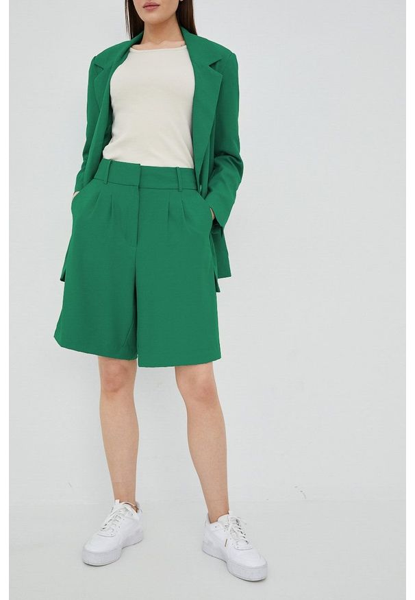 only - Only szorty damskie kolor zielony gładkie high waist. Okazja: na co dzień. Stan: podwyższony. Kolor: zielony. Materiał: tkanina. Wzór: gładki. Styl: casual