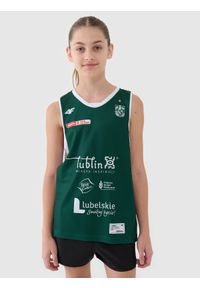 4f - 4F Koszulka meczowa replika wyjazdowa z sezonu 2024/25 dziecięca 4F x AZS UMCS Lublin - multikolor 122/128 (6-8 lat). Typ kołnierza: dekolt w serek. Kolor: wielokolorowy. Materiał: dzianina, włókno, materiał, syntetyk. Wzór: geometria, gładki, ze splotem. Sezon: lato. Sport: koszykówka, fitness