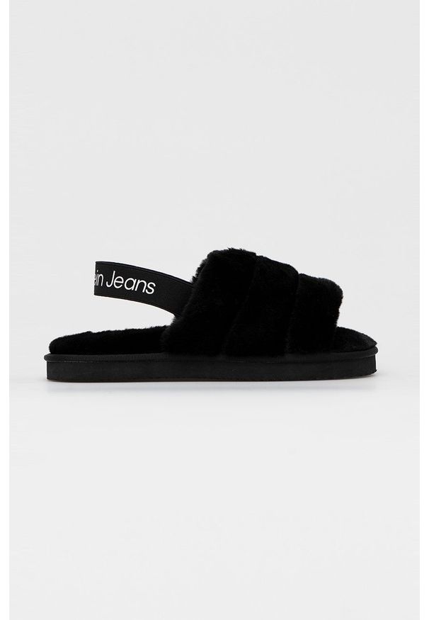 Calvin Klein Jeans kapcie Home Slipper Fakefur Elastic kolor czarny. Kolor: czarny. Materiał: poliester, materiał. Wzór: gładki