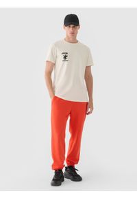 4f - 4F Spodnie dresowe joggery męskie - czerwone M. Kolor: czerwony. Materiał: dresówka. Wzór: gładki, ze splotem #1