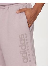 Adidas - adidas Szorty sportowe ALL SZN Fleece Graphic IW1196 Fioletowy Regular Fit. Kolor: fioletowy. Materiał: bawełna. Styl: sportowy