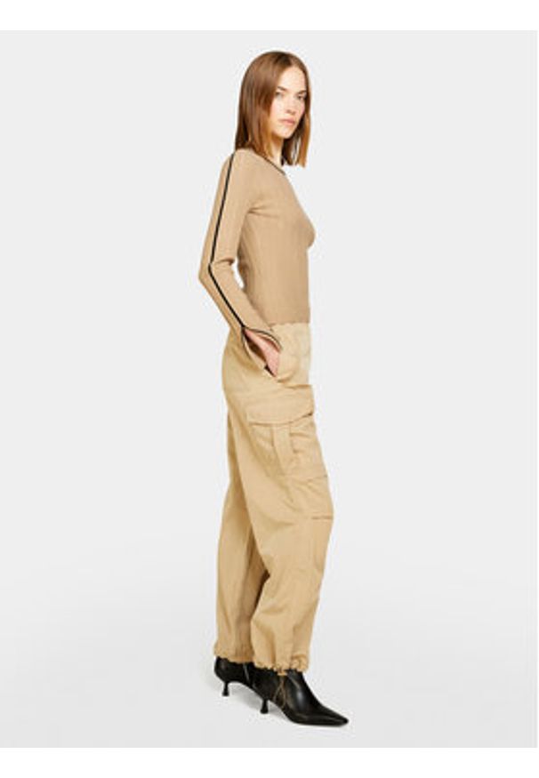 Sisley Spodnie materiałowe 4JQJLF04R Beżowy Relaxed Fit. Kolor: beżowy. Materiał: syntetyk