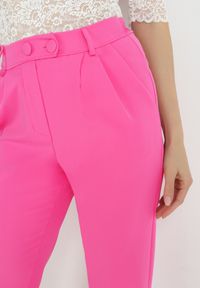Born2be - Różowe Spodnie Cygaretki z Wysokim Stanem i Gumką w Pasie Elexis. Okazja: na co dzień. Stan: podwyższony. Kolor: różowy. Materiał: dzianina. Styl: casual