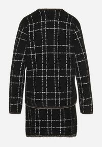 Born2be - Czarno-Biały Dzianinowy Komplet w Kratkę z Kardiganem i Spódnicą Ozdobiony Eleganckimi Guzikami Rairel. Kolor: czarny. Materiał: dzianina. Wzór: kratka, aplikacja