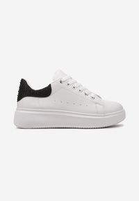 Born2be - Biało-Czarne Sneakersy na Platformie z Zapiętkiem Ozdobionym Cyrkoniami i Brokatem Verada. Kolor: biały. Wzór: aplikacja. Obcas: na platformie #5