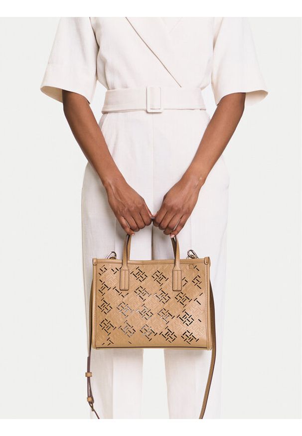 TOMMY HILFIGER - Tommy Hilfiger Torebka Th City Mini AW0AW17500 Brązowy. Kolor: brązowy. Materiał: skórzane