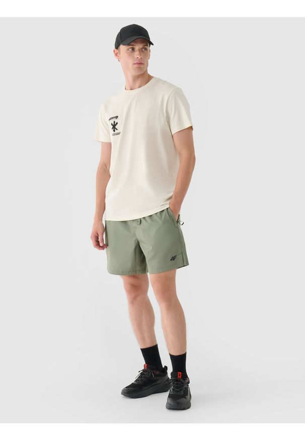 4f - 4F T-shirt regular z nadrukiem męski - beżowy XL. Okazja: na co dzień. Kolor: beżowy. Materiał: bawełna, jersey, dzianina. Długość rękawa: krótki rękaw. Długość: krótkie. Wzór: nadruk. Styl: sportowy, klasyczny, casual
