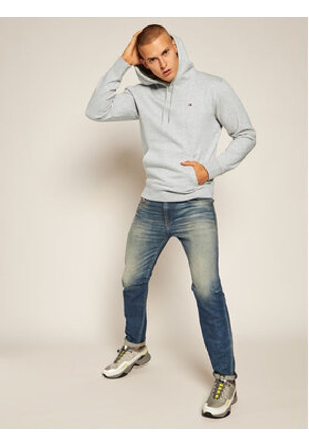 Tommy Jeans Bluza Regular Fleece DM0DM09593 Szary Regular Fit. Kolor: szary. Materiał: bawełna, syntetyk