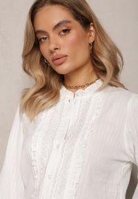 Renee - Biała Bawełniana Koszula z Koronką Raymonilla. Kolor: biały. Materiał: bawełna, koronka. Wzór: koronka #3