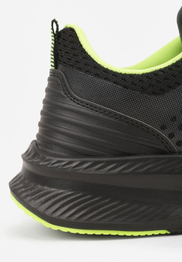 Born2be - Czarno-Zielone Buty Sportowe Sneakersy z Tłoczonym Wzorem Ashavera. Okazja: na co dzień, na spacer. Kolor: czarny. Materiał: jeans. Sport: turystyka piesza, fitness