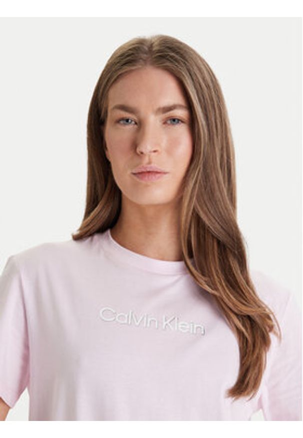 Calvin Klein Jeans T-Shirt Classic Foil LV047E821G Różowy Regular Fit. Kolor: różowy. Materiał: bawełna