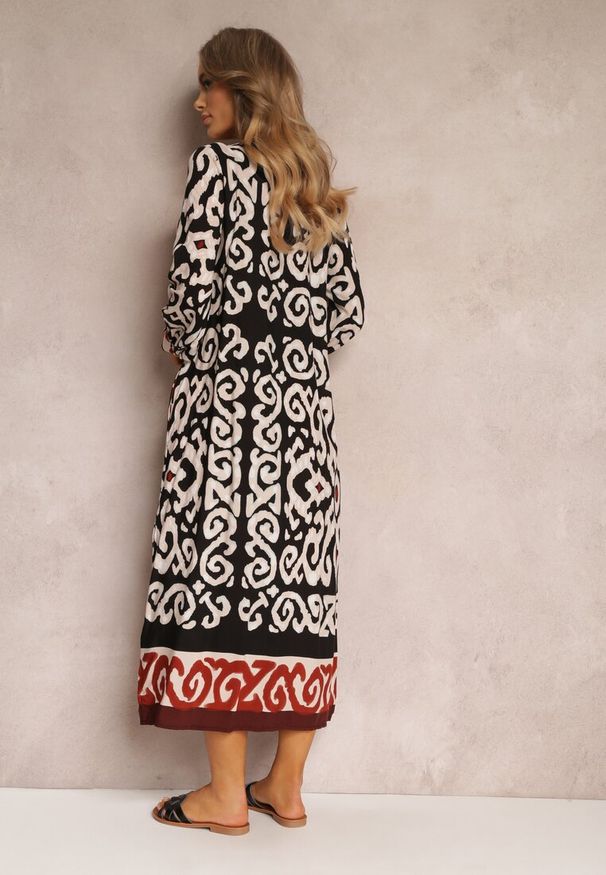 Renee - Czarna Sukienka Maxi z Rozporkami i Wsuwanymi Kieszeniami Ranno. Kolor: czarny. Długość rękawa: długi rękaw. Styl: boho. Długość: maxi