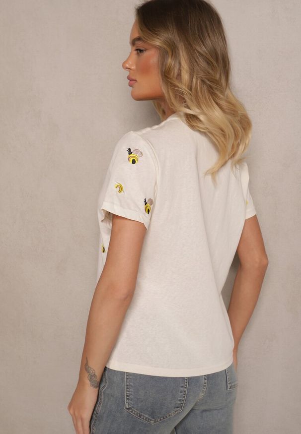 Renee - Beżowy Bawełniany T-shirt z Ozdobnym Haftem Falvivi. Okazja: na co dzień. Kolor: beżowy. Materiał: bawełna. Wzór: haft. Styl: klasyczny, casual, elegancki