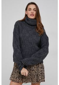 Answear Lab Sweter z wełną damski kolor szary ciepły z golfem. Typ kołnierza: golf. Kolor: szary. Materiał: wełna. Wzór: ze splotem. Styl: wakacyjny #4