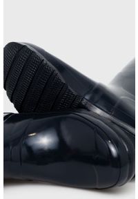 Hunter Kalosze damskie kolor granatowy. Nosek buta: okrągły. Kolor: niebieski. Materiał: guma