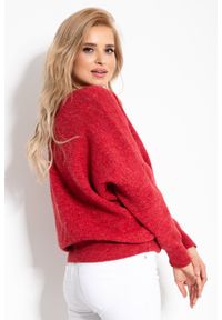 Fobya - Luźny oversizowy sweter z dekoltem w serek czerwony. Typ kołnierza: dekolt w serek. Kolor: czerwony. Materiał: wełna, poliester, akryl, poliamid. Długość rękawa: długi rękaw. Długość: długie #2