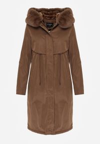 Born2be - Brązowa Kurtka za Kolano ze Ściągaczem i Kapturem z Futerkiem Adoresa. Okazja: na co dzień. Kolor: brązowy. Materiał: futro. Styl: casual #5