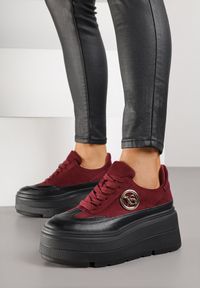 Renee - Bordowe Chunky Sneakersy Vices na Platformie z Okrągłym Detalem Sedvira. Okazja: na spacer. Nosek buta: okrągły. Kolor: czerwony. Materiał: jeans, koronka, skóra. Obcas: na platformie. Sport: turystyka piesza