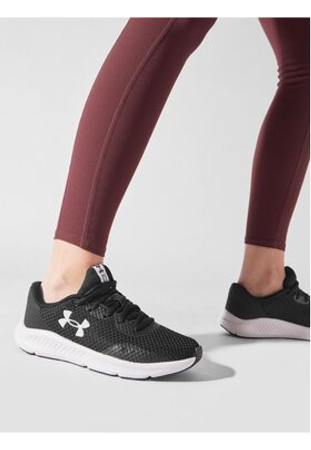 Under Armour Buty do biegania Ua W Charged Pursuit 3 3024889-001 Czarny. Kolor: czarny. Materiał: materiał