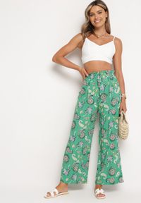 Born2be - Zielone Spodnie z Bawełny z w Stylu Boho z Szerokimi Nogawkami i Gumką w Talii Jelvia. Kolor: zielony. Materiał: bawełna. Sezon: lato. Styl: boho #4