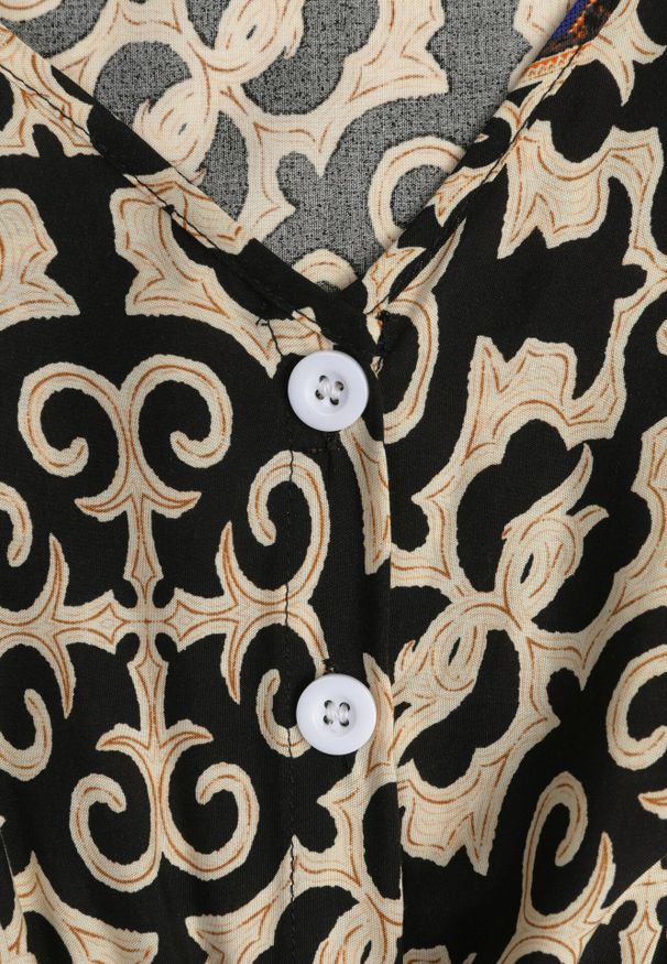 Born2be - Czarno-Beżowa Bawełniana Sukienka z Dekoltem w Serek Zapinana na Guziki z Gumką w Pasie Kelea. Okazja: na co dzień. Typ kołnierza: dekolt w serek. Kolor: czarny. Materiał: bawełna. Typ sukienki: proste. Styl: elegancki, klasyczny, casual, wizytowy