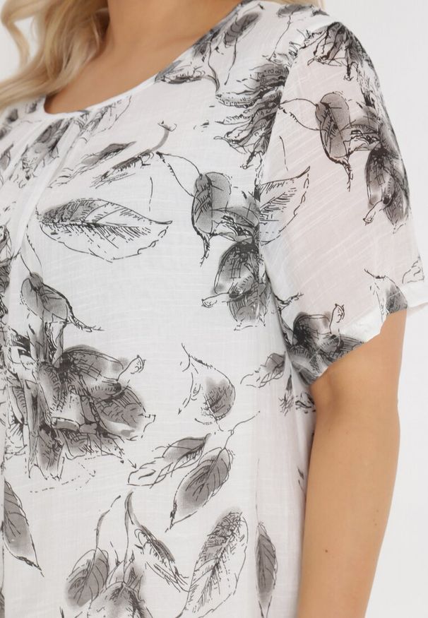 Born2be - Biało-Szara Sukienka z Bawełny Sebaestus. Okazja: na co dzień. Kolekcja: plus size. Kolor: biały. Materiał: bawełna. Wzór: kwiaty. Typ sukienki: proste, dla puszystych. Styl: klasyczny, casual, wakacyjny. Długość: midi