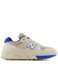 Buty New Balance MT580ESB - beżowe. Okazja: na co dzień. Kolor: beżowy. Materiał: guma, materiał, skóra, syntetyk. Szerokość cholewki: normalna. Technologia: Gore-Tex