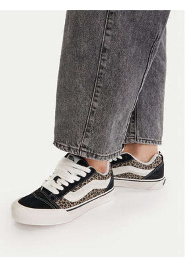 Vans Tenisówki Knu Skool VN000D756I71 Czarny. Kolor: czarny. Materiał: skóra, zamsz
