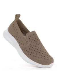 Półbuty damskie wsuwane ażurowe fango NEWS 210. Okazja: na co dzień. Zapięcie: bez zapięcia. Materiał: skóra ekologiczna. Wzór: ażurowy. Obcas: na platformie. Styl: casual, sportowy #1