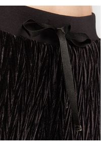 Liu Jo Spodnie materiałowe TF2128 J6259 Czarny Regular Fit. Kolor: czarny. Materiał: syntetyk, materiał
