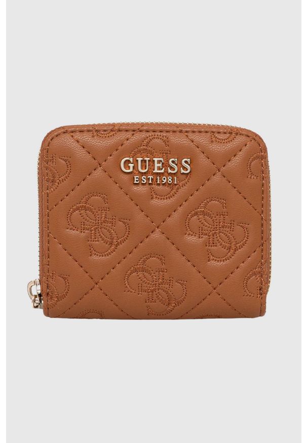 Guess - GUESS Brązowy mały portfel damski Adelasia. Kolor: brązowy. Materiał: skóra ekologiczna