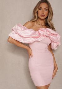 Renee - Różowa Mini Sukienka o Dopasowanym Fasonie z Hiszpańskim Dekoltem Callacia. Kolor: różowy. Styl: klasyczny. Długość: mini #3