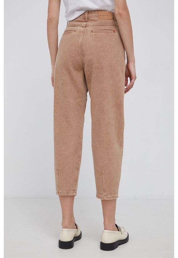 Sisley Jeansy damskie high waist. Stan: podwyższony. Kolor: beżowy