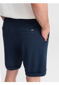 Ombre Clothing - Dzianinowe szorty męskie z podwiniętymi nogawkami - granatowe V1. Okazja: na co dzień. Kolor: niebieski. Materiał: dzianina. Wzór: jednolity. Styl: klasyczny, casual