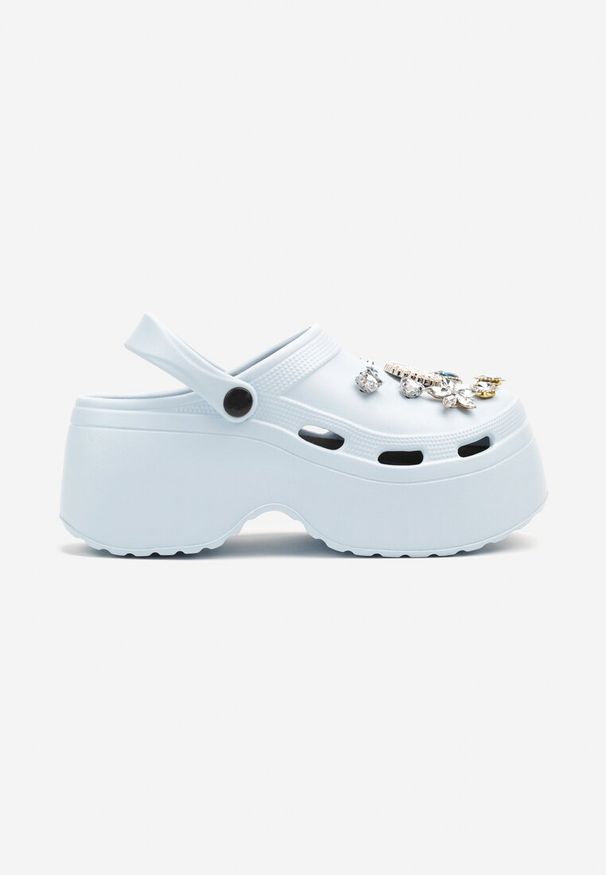 Born2be - Niebieskie Klapki na Grubej Podeszwie Ozdobione Aplikacjami 3D i Wycięciami Varinea. Okazja: na co dzień. Kolor: niebieski. Materiał: jeans. Wzór: aplikacja. Styl: elegancki, casual