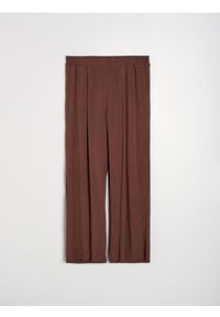 Sinsay - Wiskozowe spodnie palazzo Plus Size - brązowy. Kolekcja: plus size. Kolor: brązowy