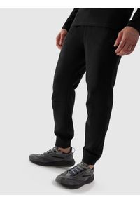 4f - Spodnie casual joggery męskie. Okazja: na co dzień. Kolor: czarny. Materiał: elastan, tkanina, bawełna. Styl: casual