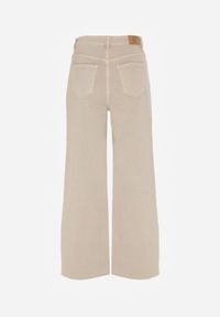 Born2be - Beżowe Jeansy o Szerokim Kroju z Wysokim Stanem Xilnee. Okazja: na co dzień, na spotkanie biznesowe. Stan: podwyższony. Kolor: beżowy. Długość: długie. Styl: biznesowy, klasyczny, casual, elegancki #6