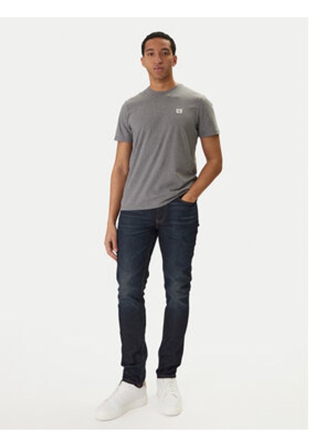 Calvin Klein Jeans T-Shirt LV04RC272G Szary Regular Fit. Kolor: szary. Materiał: bawełna
