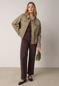 Born2be - Ciemnobeżowa Bawełniana Kurtka Jeansowa Perimea. Kolor: beżowy. Materiał: bawełna, jeans #3