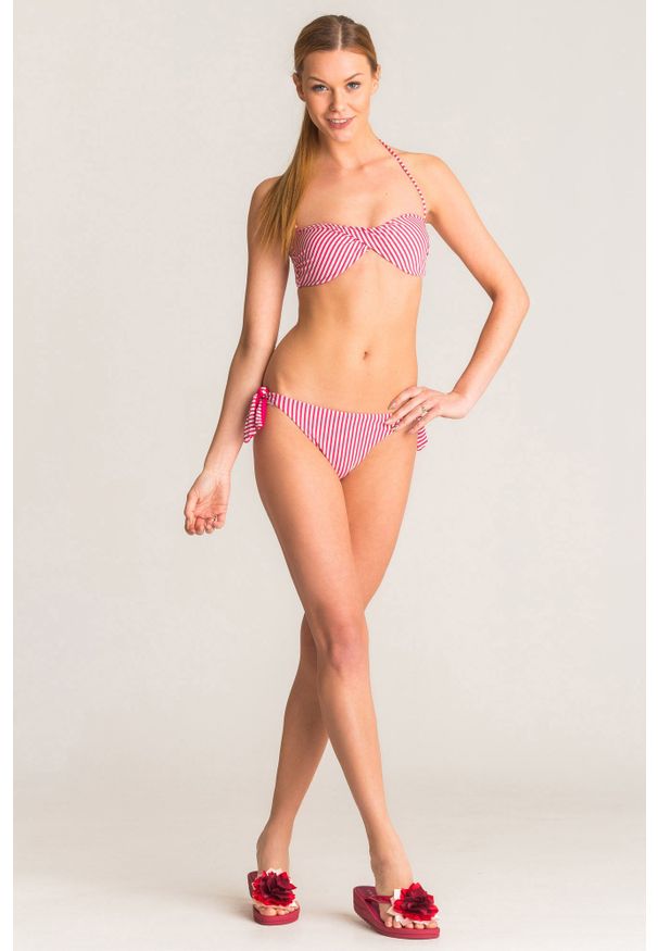 Różowo-srebrna góra od bikini Twinset U&B w paski. Kolor: wielokolorowy, srebrny, różowy. Wzór: paski