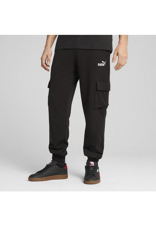Puma - Męskie bojówki z Essentials z logo No. 1 PUMA Black. Kolor: czarny. Materiał: dresówka. Wzór: haft. Sport: turystyka piesza