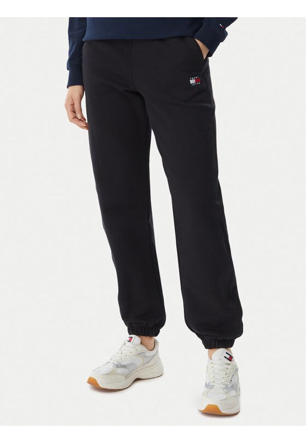 Tommy Jeans Spodnie dresowe DW0DW22780 Czarny Regular Fit. Kolor: czarny. Materiał: bawełna