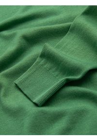 Ombre Clothing - Męski sweter klasyczny z wiskozą BASIC z okrągłym dekoltem – zielony V13 - Rozmiar: XXL. Kolor: zielony. Materiał: wiskoza. Styl: klasyczny #5