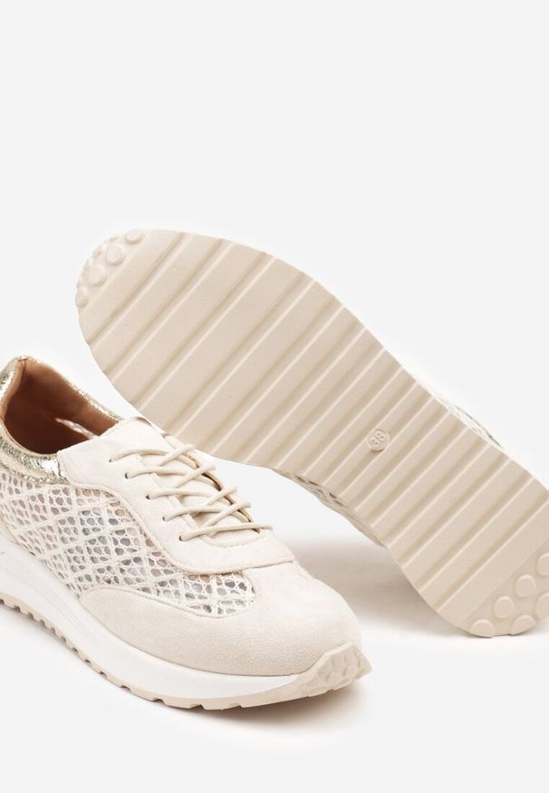 Renee - Beżowe Ażurowe Sneakersy na Podeszwie z Metaliczną Wstawką Neomira. Okazja: na co dzień. Kolor: beżowy. Materiał: jeans. Wzór: ażurowy