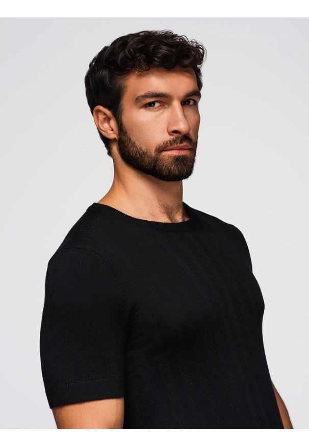 Ombre Clothing - Ażurowy męski sweter z okrągłym dekoltem i krótkim rękawem – czarny V2 - Rozmiar: L. Kolor: czarny. Materiał: wiskoza, prążkowany, dzianina, elastan, nylon. Długość rękawa: krótki rękaw. Długość: krótkie. Wzór: ażurowy. Styl: elegancki