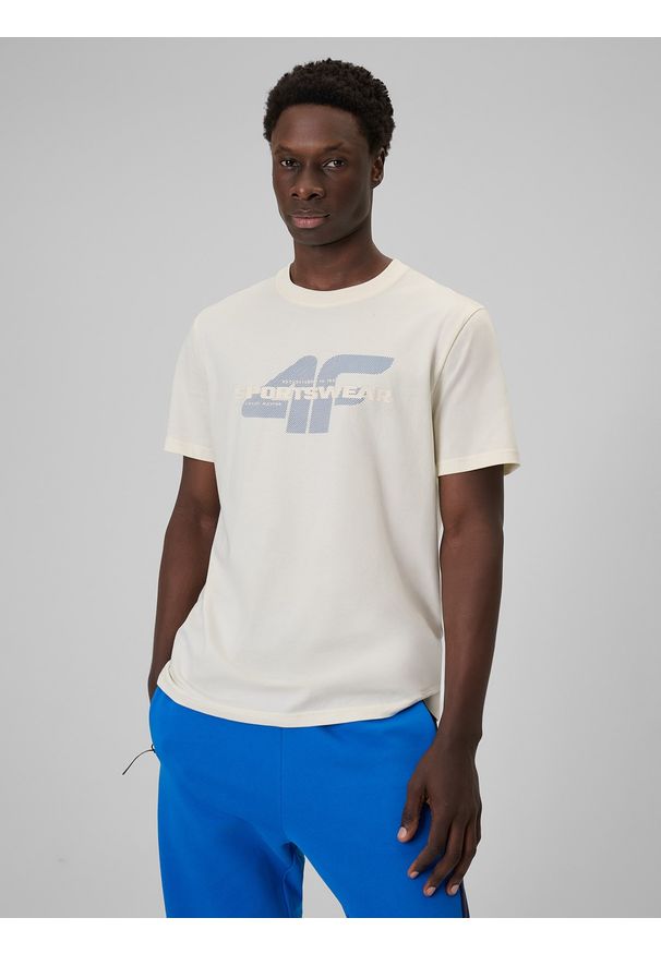 4f - 4F T-shirt regular z nadrukiem męski - beżowy S. Okazja: na co dzień. Kolor: beżowy. Materiał: materiał, bawełna. Wzór: nadruk. Styl: casual
